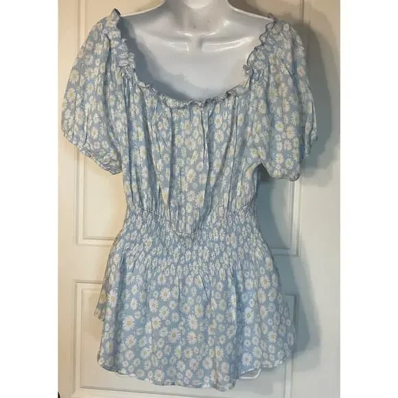 No Boundries Blue Daisy On/Off Shoulder SmockedWaist Short Sleeve Top Plus 2XL - Picture 3 of 7